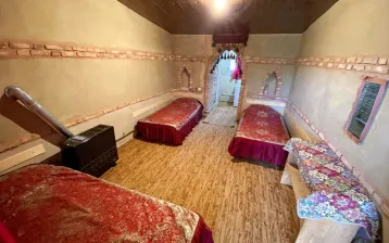 اقامتگاه بومگردی دورنا مشگین شهر - نمای اتاق 