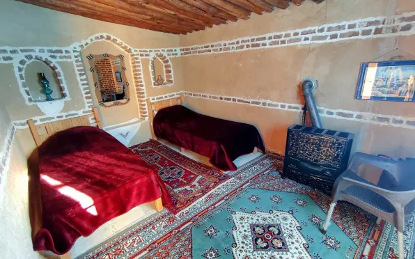 اقامتگاه بومگردی دورنا مشگین شهر - نمای اتاق 