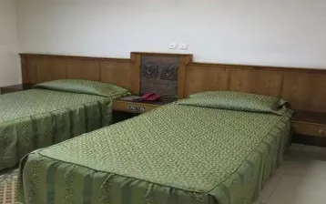هتل جهانگردی تخت جمشید مرودشت - اتاق 2 تخته (2 تخت 1 نفره)