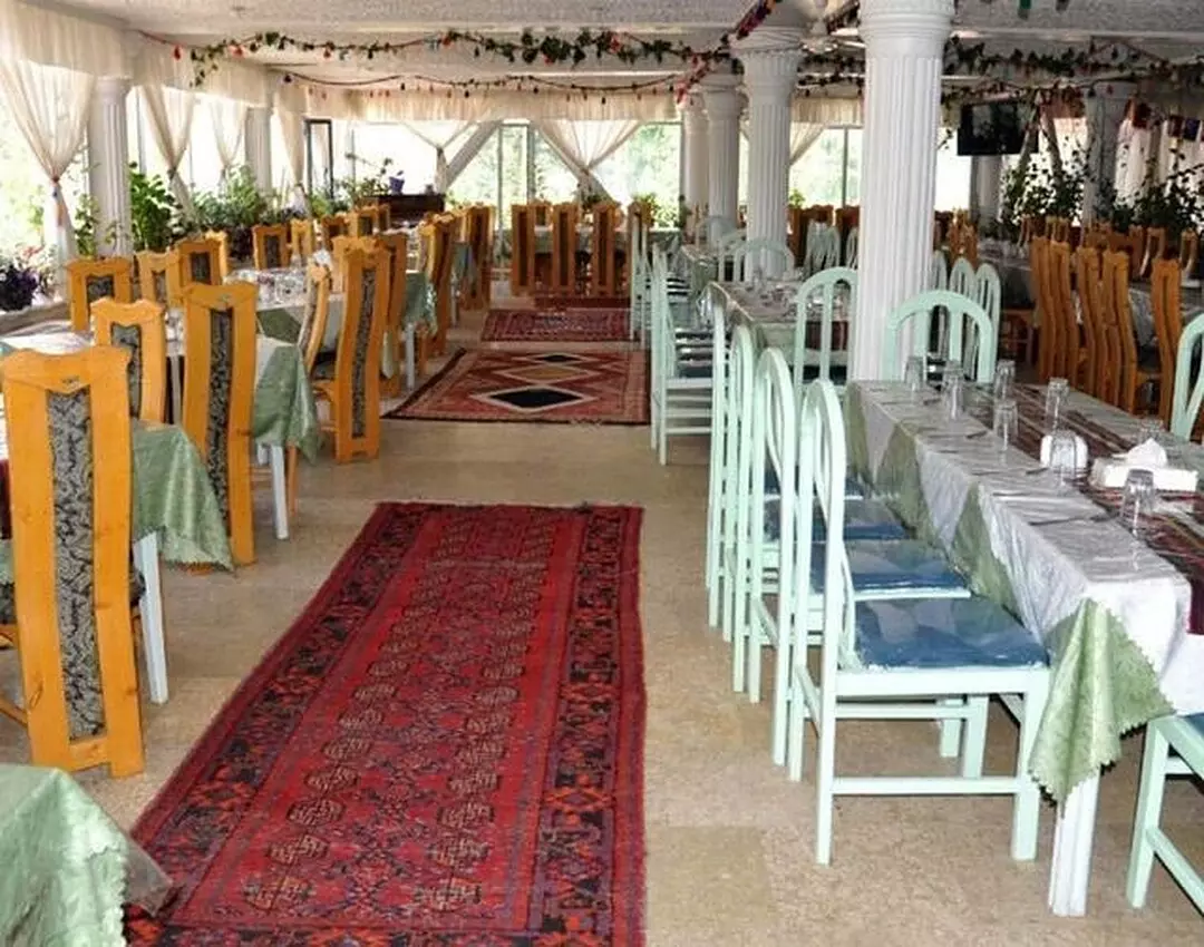هتل کوهرنگ کوهرنگ - رستوران