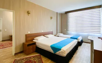 هتل پارک اصفهان - اتاق 3 تخته (1 تخت 2 نفره 1 تخت 1 نفره)