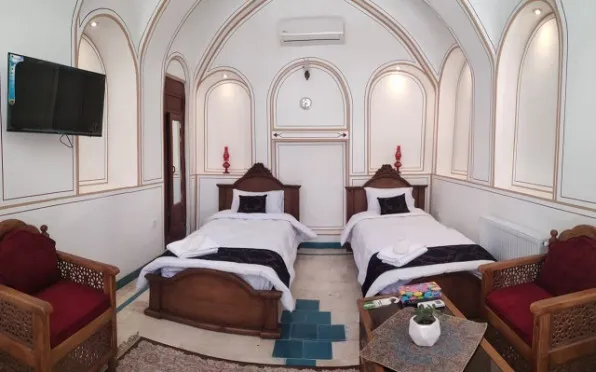 اقامتگاه سنتی یاس اصفهان - اتاق 2 تخته (2 تخت 1 نفره)