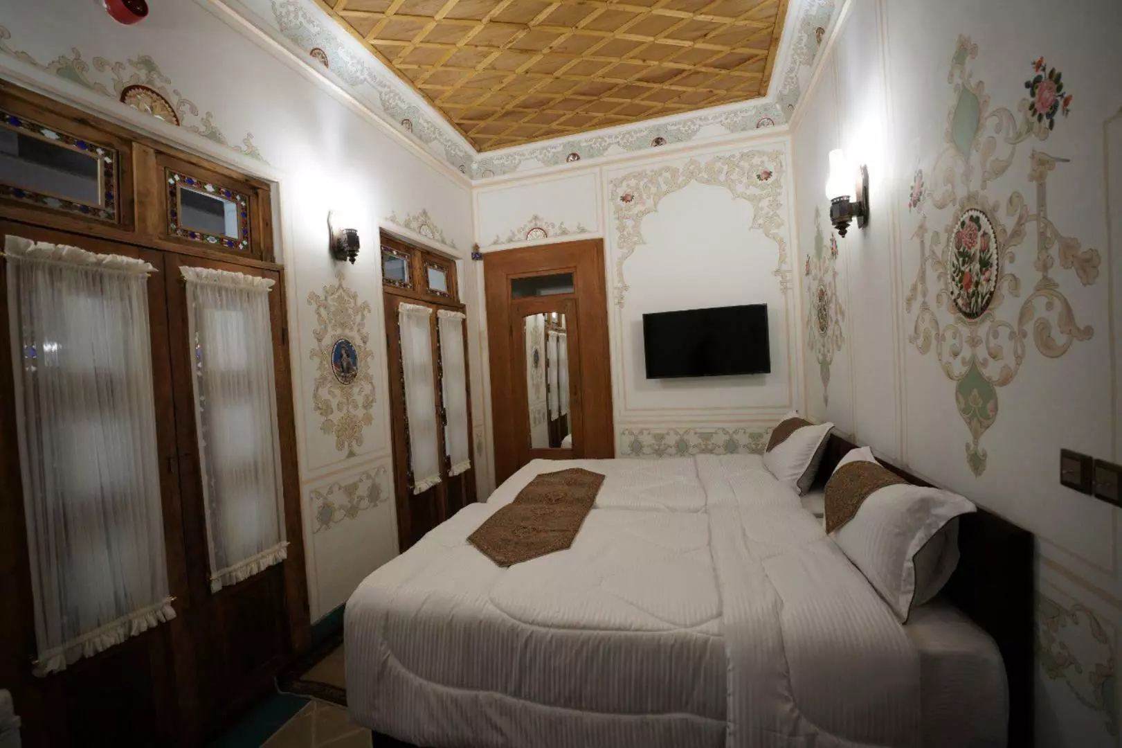 اقامتگاه سنتی شیخ لطف الله اصفهان - اتاق 2 تخته (2 تخت 1 نفره)