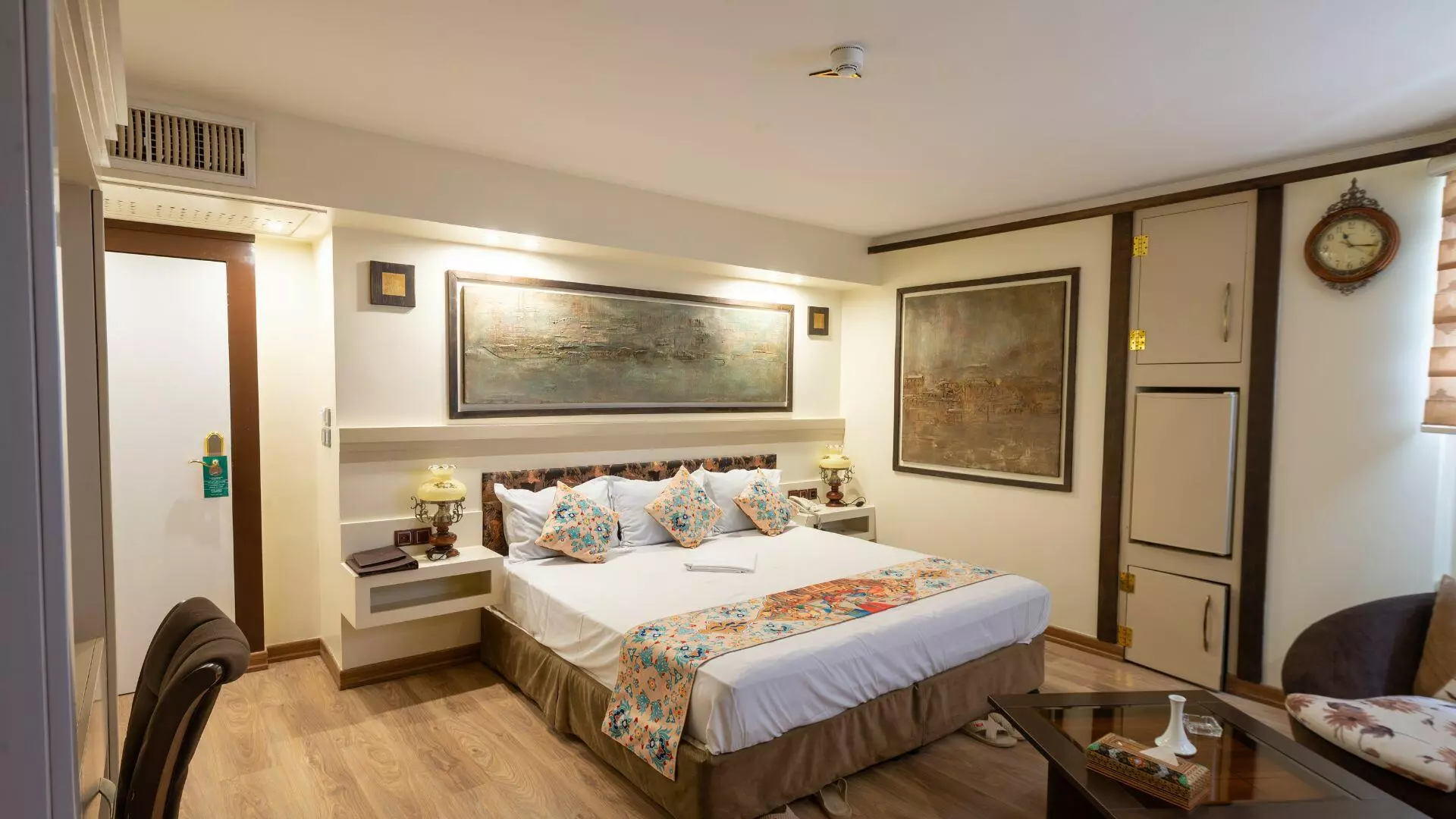 هتل ونوس اصفهان - اتاق 2 تخته (1 تخت 2 نفره)