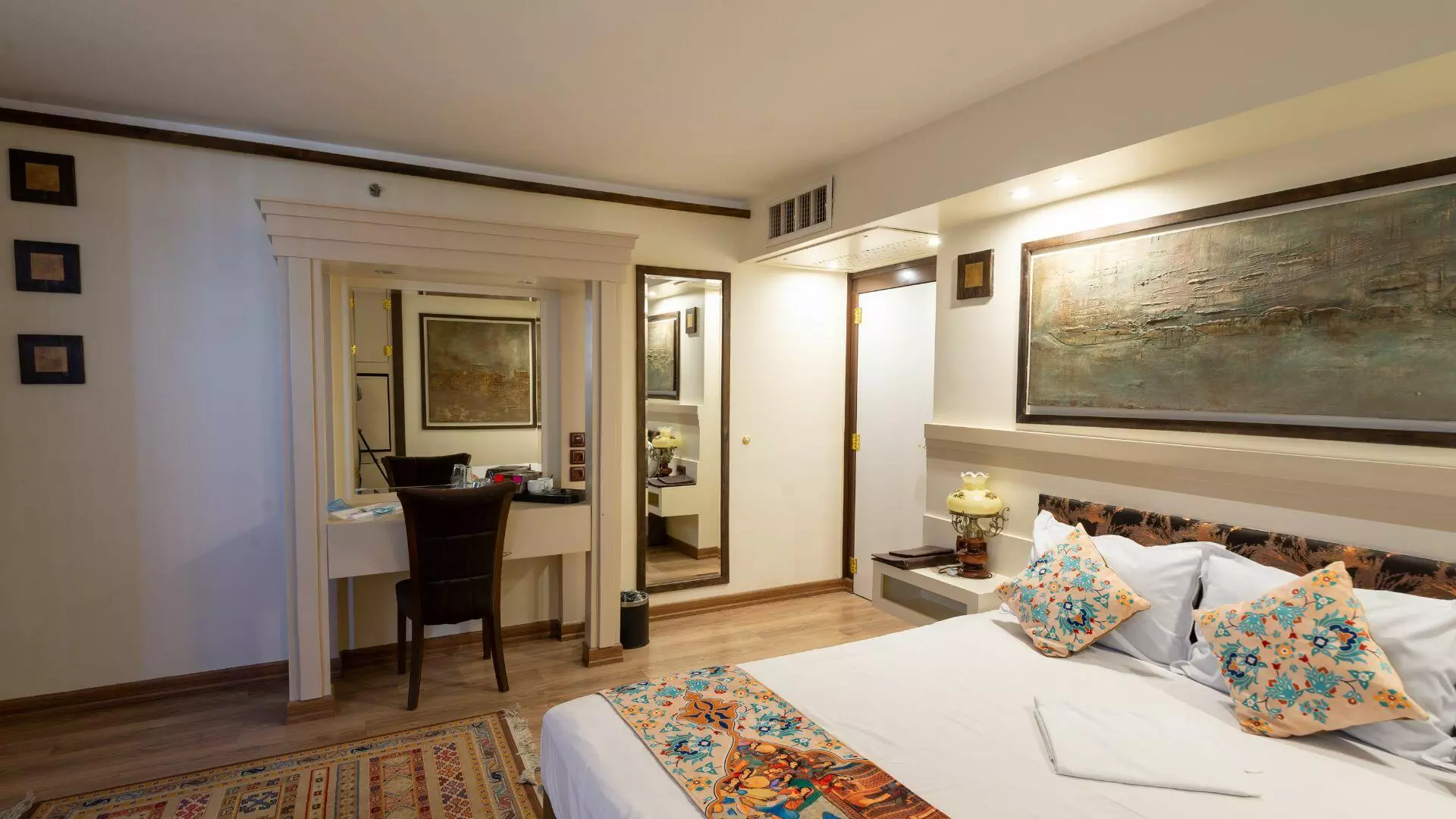 هتل ونوس اصفهان - اتاق 2 تخته (1 تخت 2 نفره)