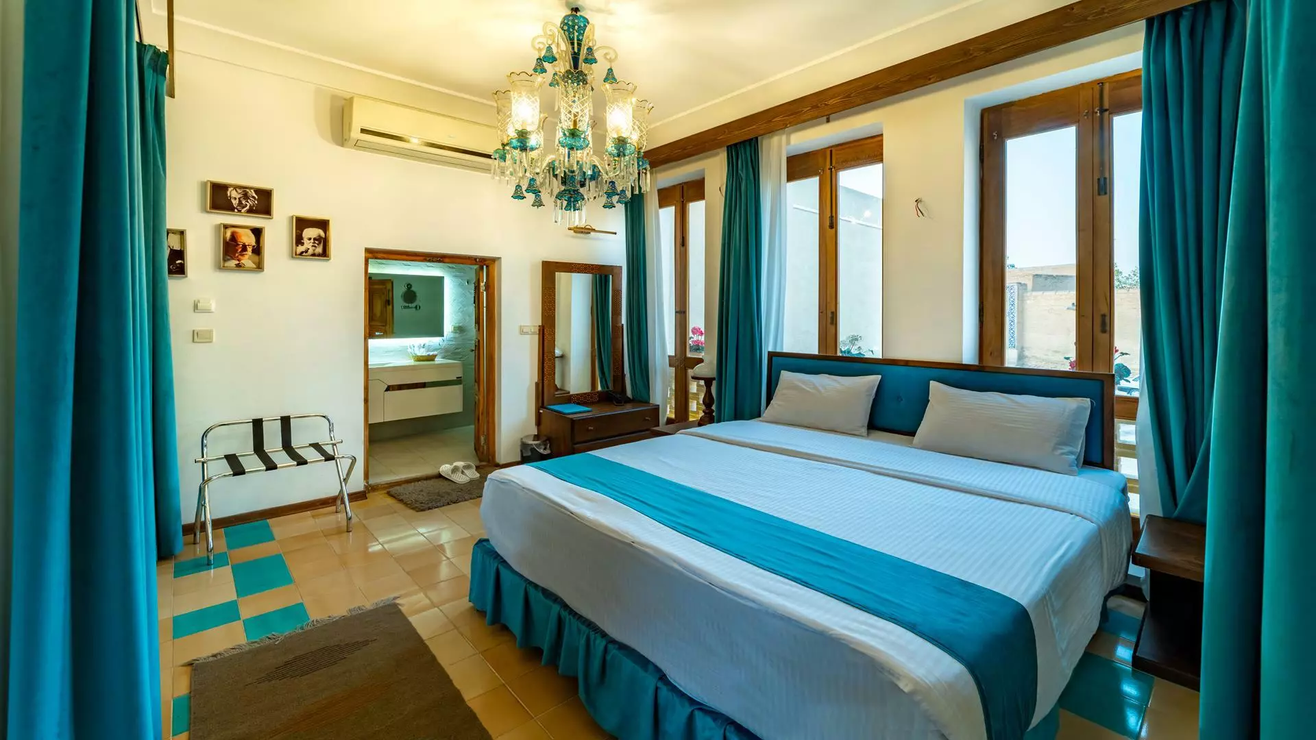 هتل کریاس اصفهان - اتاق 2 تخته (1 تخت 2 نفره)