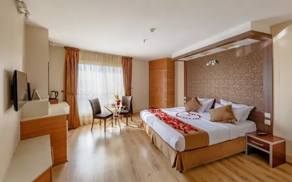 هتل سفیر اصفهان - اتاق 2 تخته (1 تخت 2 نفره)