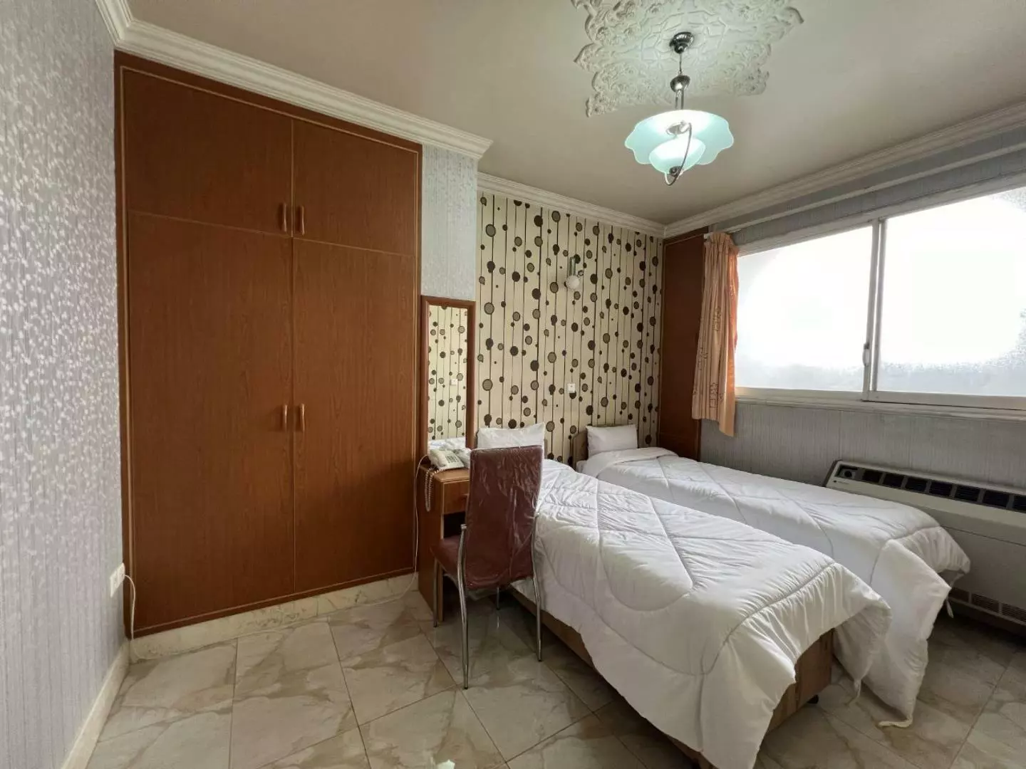 هتل آپارتمان قصر اصفهان - اتاق 2 تخته (2 تخت 1 نفره)