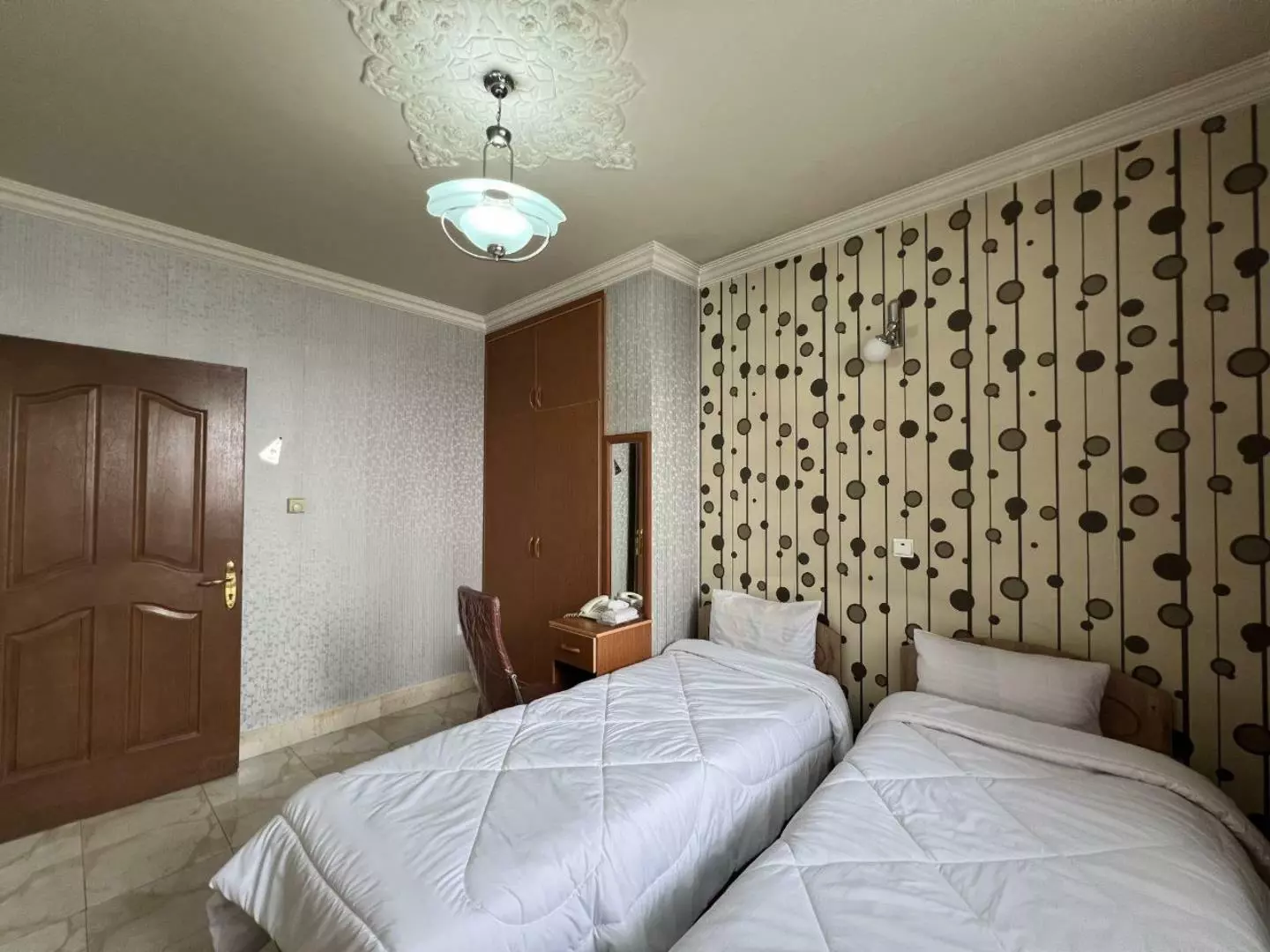 هتل آپارتمان قصر اصفهان - اتاق 2 تخته (2 تخت 1 نفره)