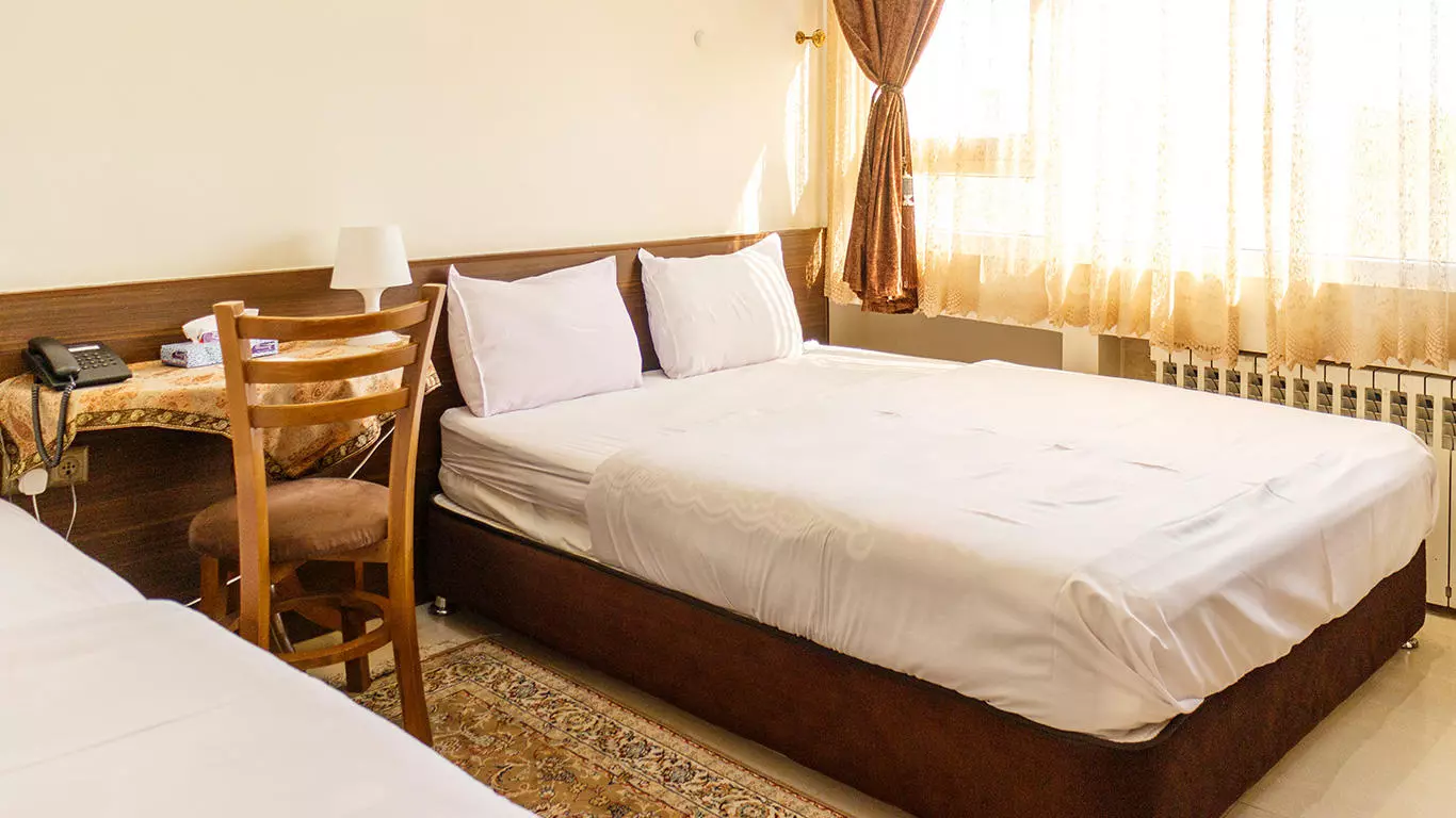 هتل ویانا اصفهان - اتاق 2 تخته (1 تخت 2 نفره)