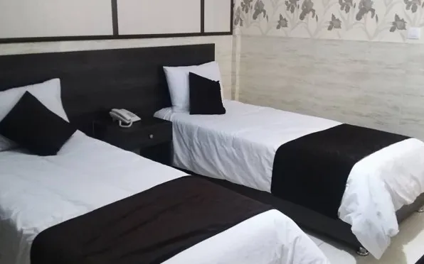 هتل قوام شیراز - اتاق 2 تخته (2 تخت 1 نفره)