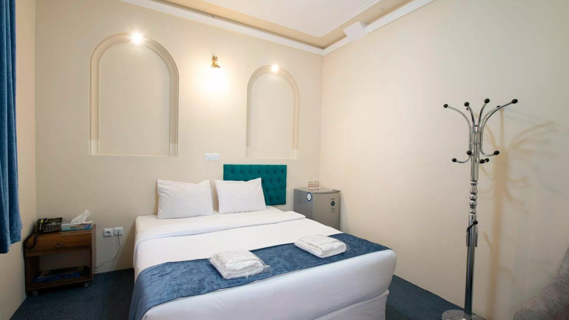 اقامتگاه سنتی درباری شیراز - اتاق 2 تخته (1 تخت 2 نفره)