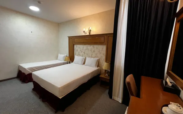 هتل بارش مشهد - اتاق 3 تخته (1 تخت 2 نفره و 1 تخت 1 نفره)
