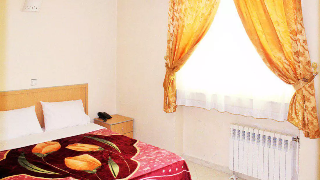 هتل آپارتمان قصر خورشید مشهد - اتاق 2 تخته (1 تخت 2 نفره)