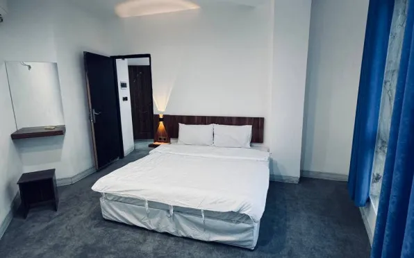 هتل آزادی قشم - اتاق 2 تخته (1 تخت 2 نفره)