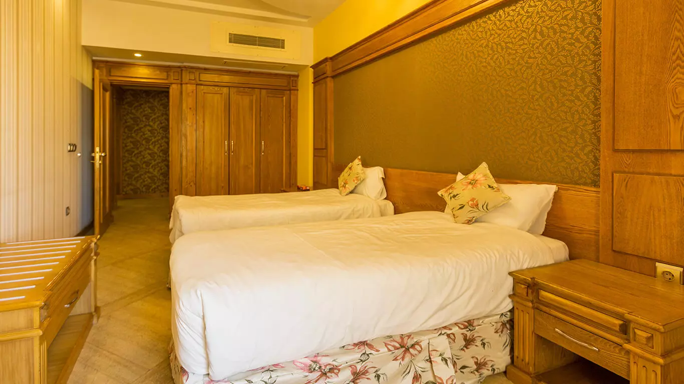 هتل بین المللی کوثر ناب مشهد - اتاق 2 تخته (2 تخت 1 نفره)