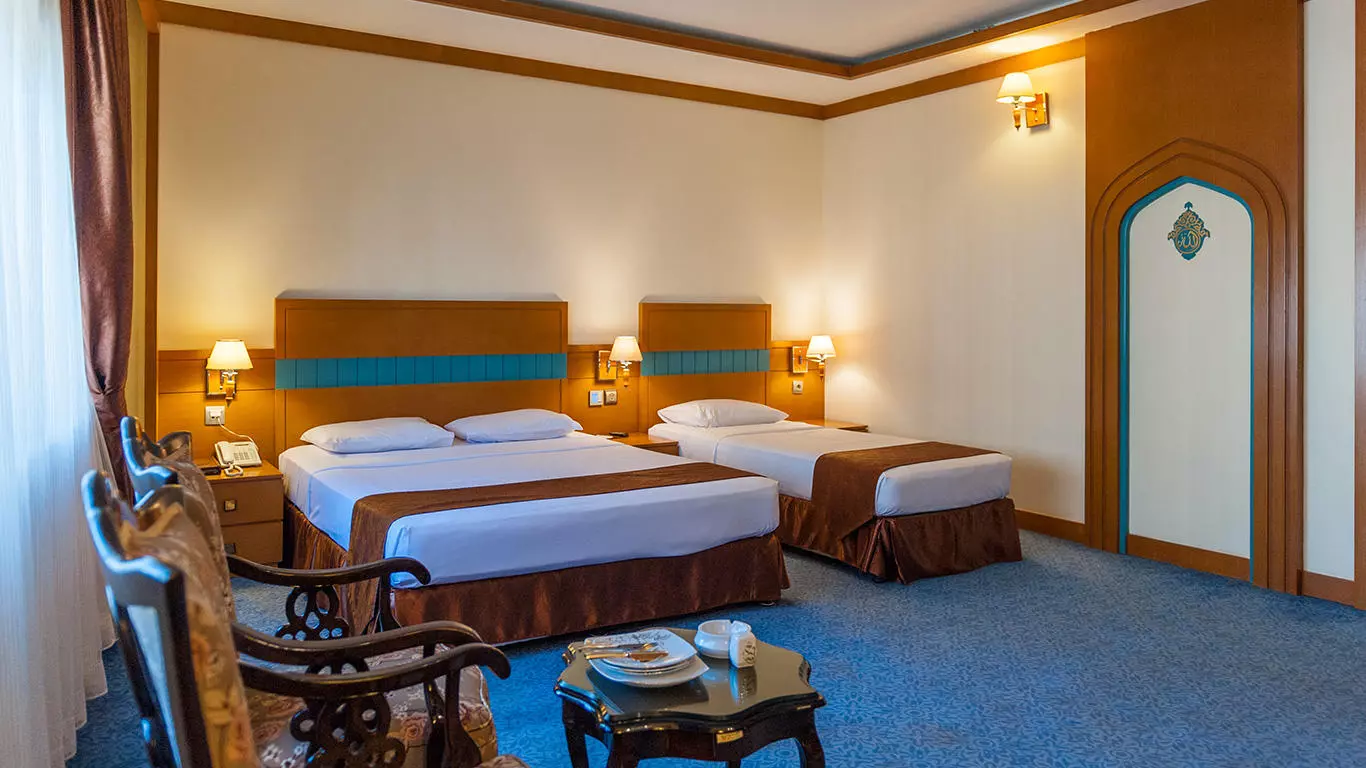 هتل مدینه الرضا مشهد - اتاق 3 تخته (1 تخت 2 نفره 1 تخت 1 نفره)