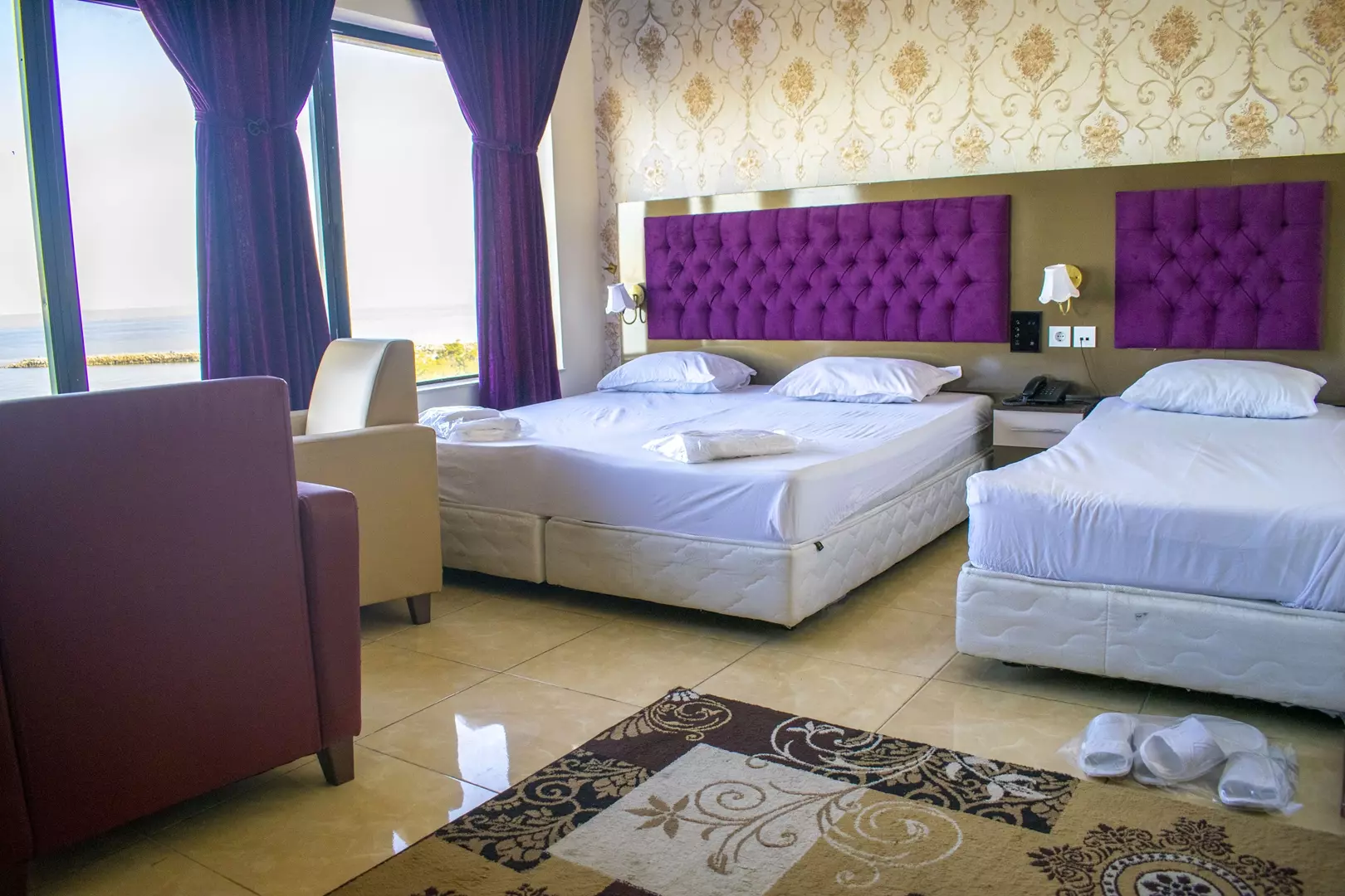 هتل لیدو رامسر - اتاق 3 تخته (1 تخت 2 نفره 1 تخت 1 نفره)