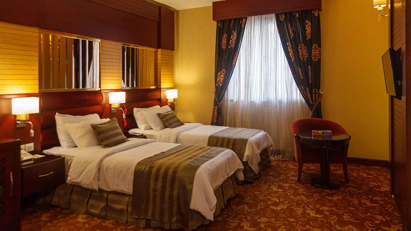 هتل الماس یک مشهد - اتاق 2 تخته (2 تخت 1 نفره)