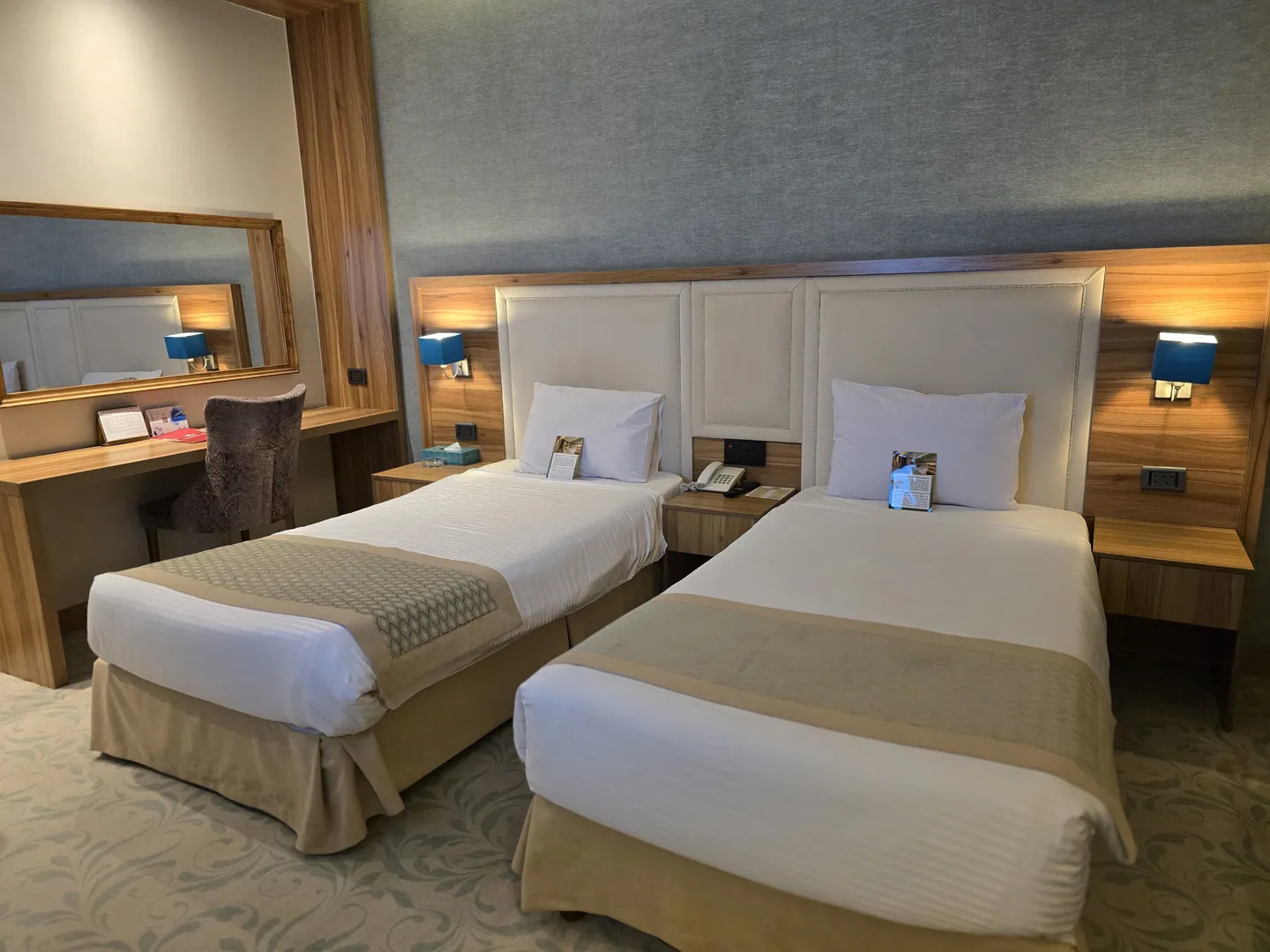 هتل پارسیان کوثر تهران - اتاق 2 تخته (2 تخت 1 نفره)