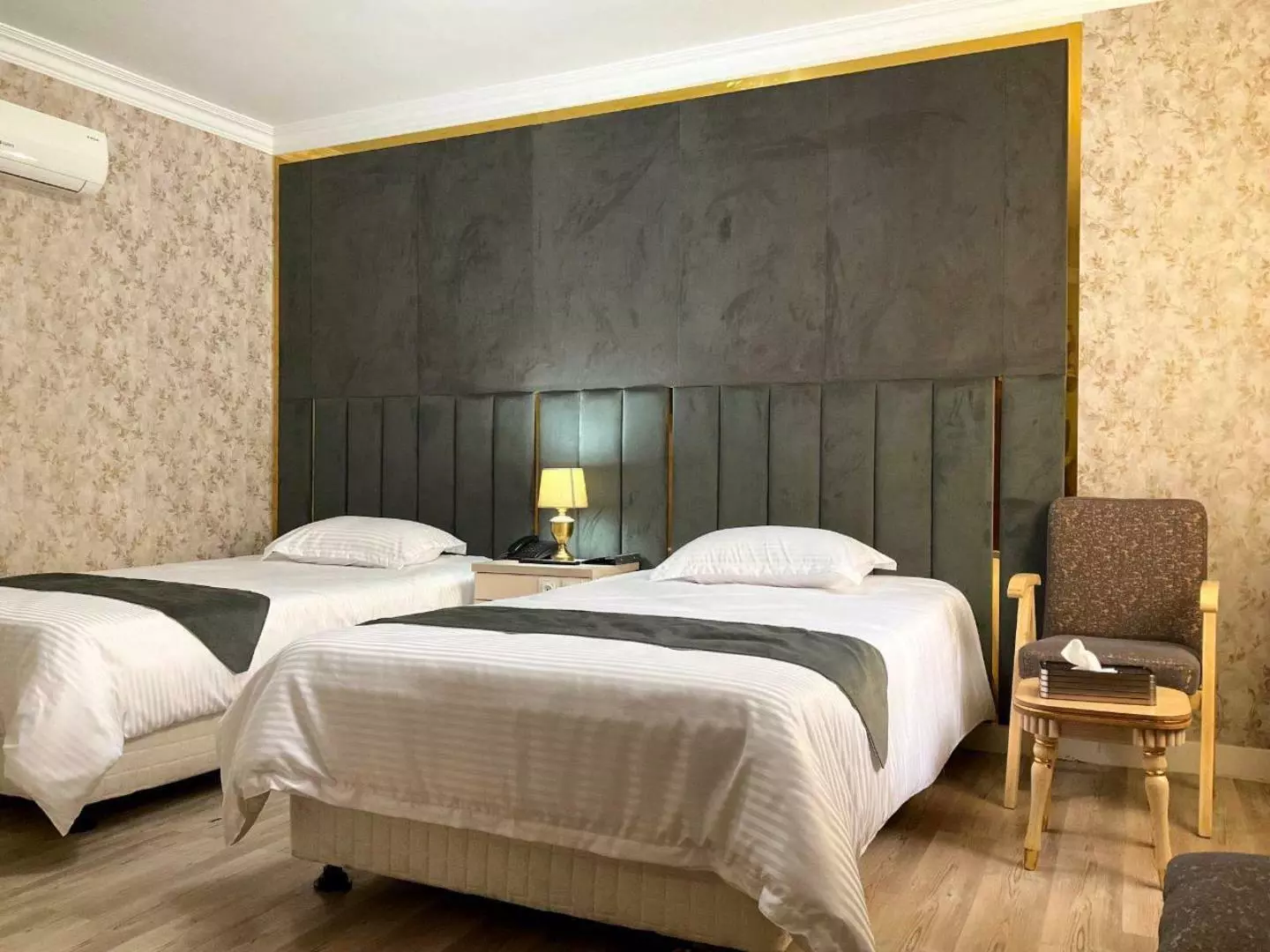 هتل اورین تهران - اتاق 2 تخته (2 تخت 1 نفره)