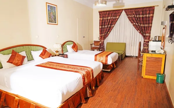 هتل اطلس تهران - اتاق 3 تخته (1 تخت 2 نفره 1 تخت 1 نفره)