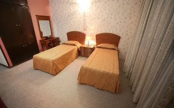 هتل ارم تهران - اتاق 2 تخته (2 تخت 1 نفره)