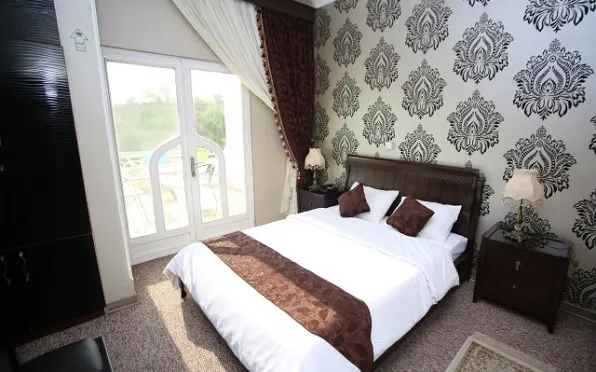 هتل ارم تهران - اتاق 2 تخته (1 تخت 2 نفره)