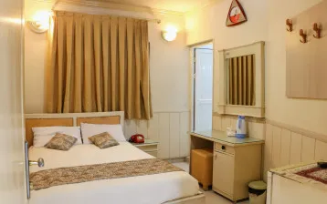 هتل کارون اصفهان - اتاق 2 تخته (1 تخت 2 نفره)