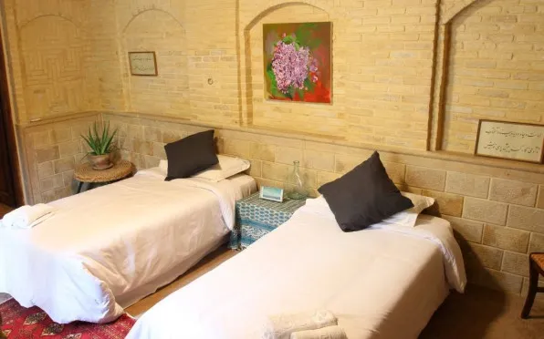 اقامتگاه بومگردی خانه شیراز - اتاق 2 تخته (2 تخت 1 نفره)