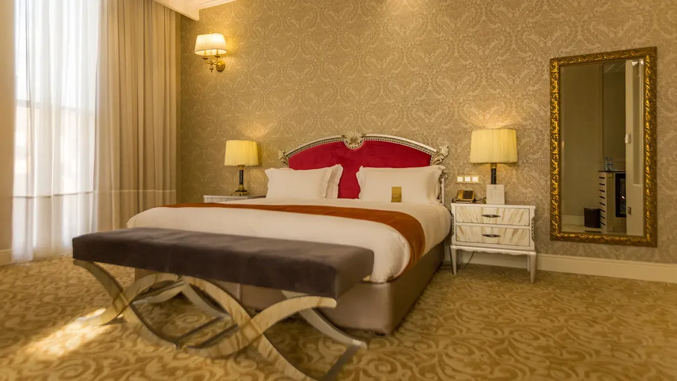 هتل اسپیناس پالاس تهران - اتاق 2 تخته (1 تخت 2 نفره)