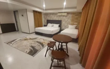 خانه مسافر دلگشا شیراز - اتاق 3 تخته (1 تخت 2 نفره 1 تخت 1 نفره)