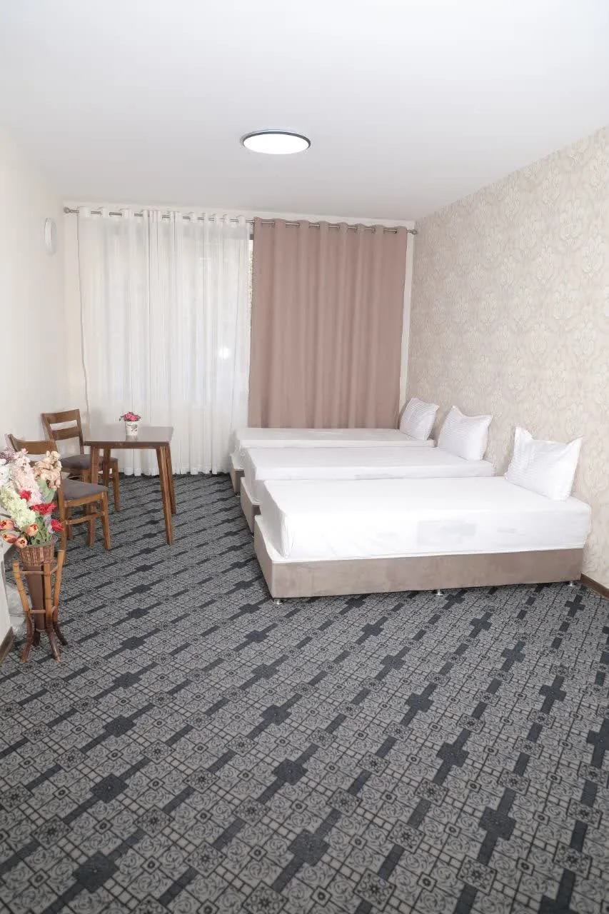 مهمانپذیر ترنج تهران - اتاق 3 تخته (3 تخت 1 نفره)