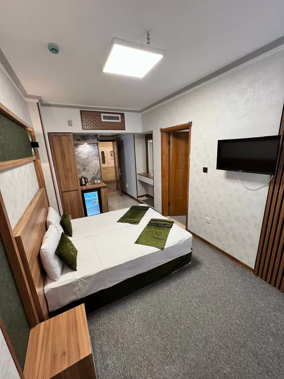 هتل ضیافت نور مشهد - اتاق ۲ تخته (۱ تخت ۲ نفره)  