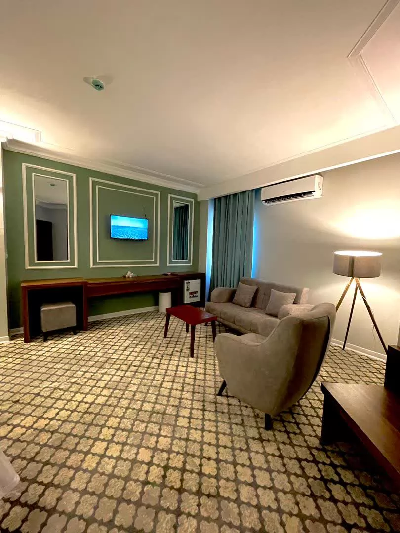 هتل ققنوس کیش - نمای اتاق