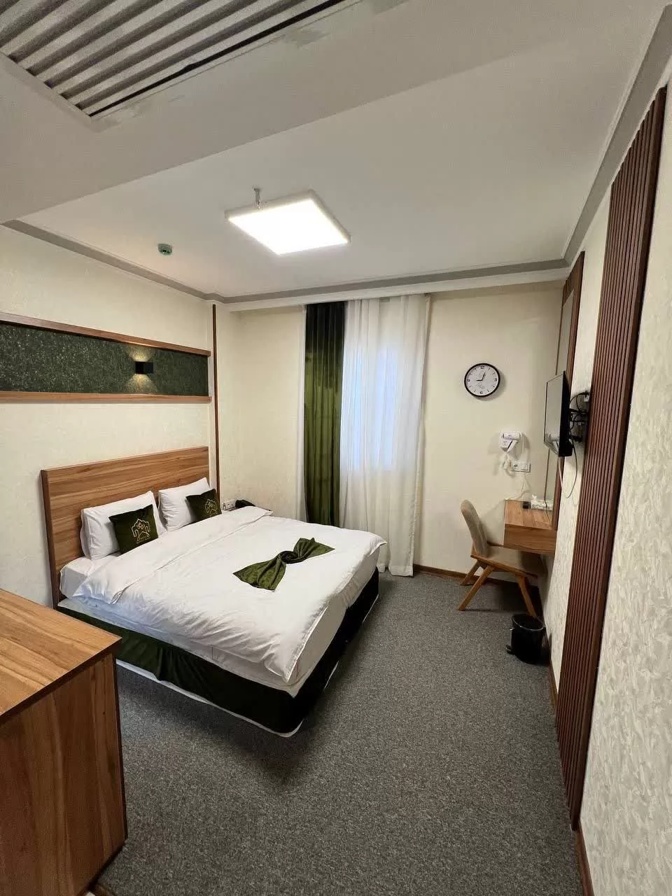 هتل ضیافت نور مشهد - اتاق ۲ تخته (۱ تخت ۲ نفره)  