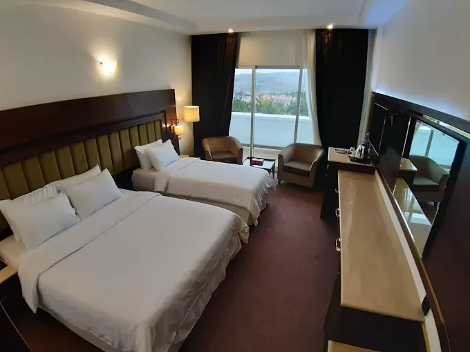 هتل بزرگ پارک حیات مشهد - اتاق 3 تخته (1 تخت 2 نفره و 1 تخت 1 نفره)