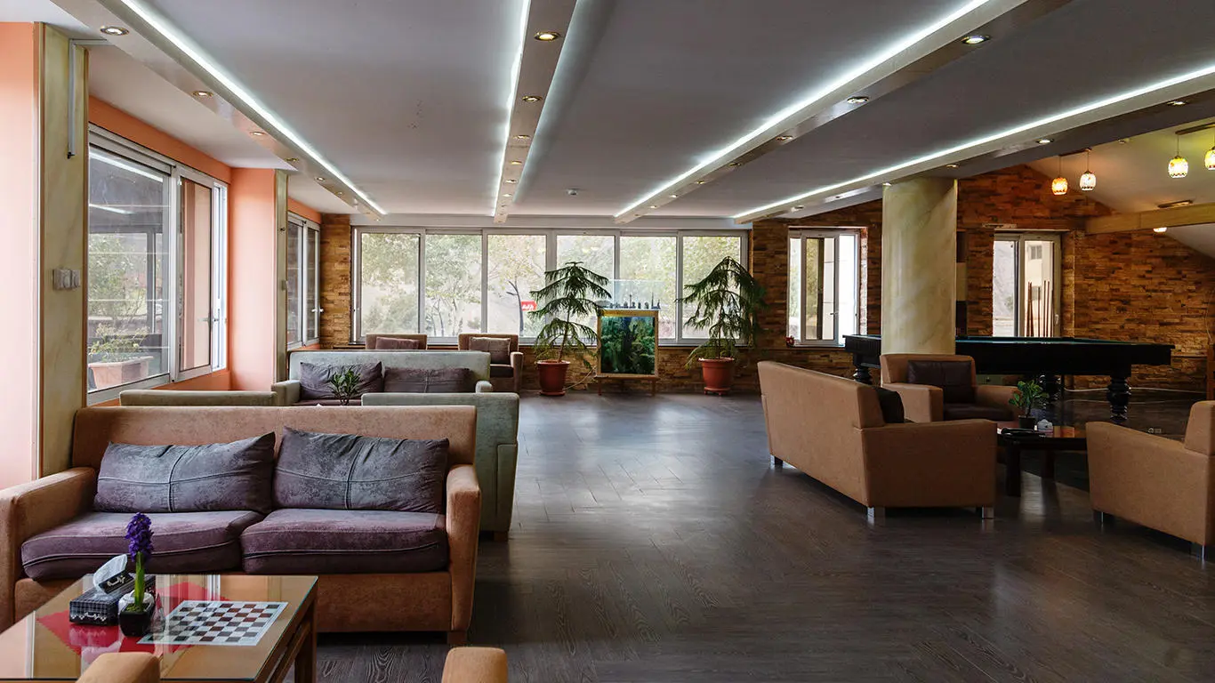 هتل ایرانگردی جهانگردی میگون تهران - لابی