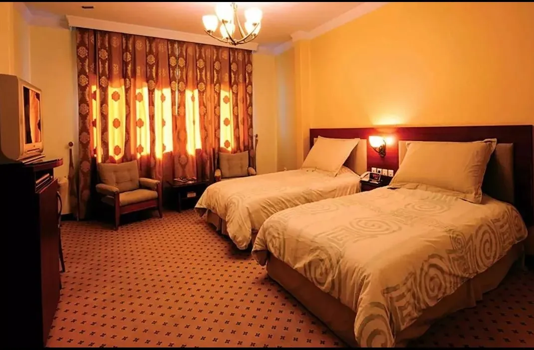 هتل رامتین تهران - اتاق 2 تخته (2 تخت 1 نفره)