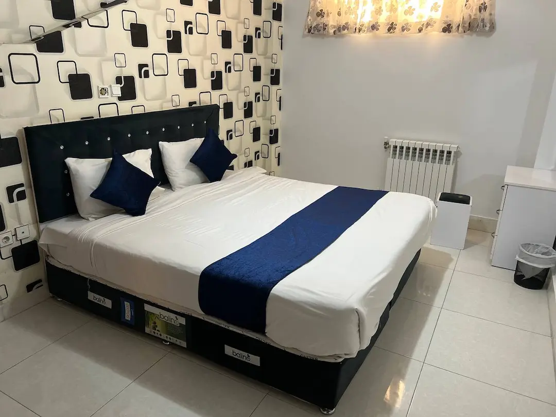 هتل آپارتمان تائب شیراز - اتاق 2 تخته (1 تخت 2 نفره)