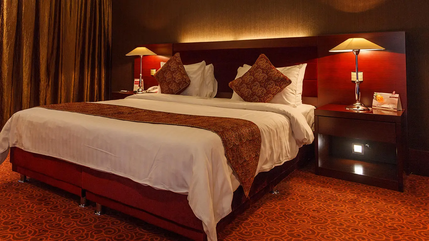 هتل پارسیان آزادی تهران - اتاق 2 تخته (1 تخت 2 نفره)