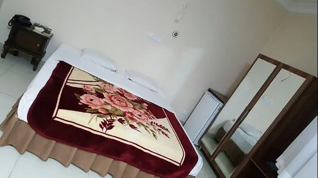 هتل خیام تهران - اتاق 2 تخته (1 تخت 2 نفره)