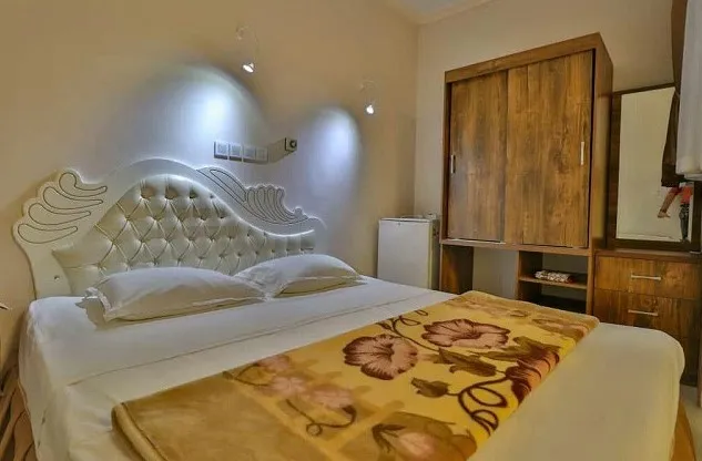 هتل خیام تهران - اتاق 2 تخته (1 تخت 2 نفره)