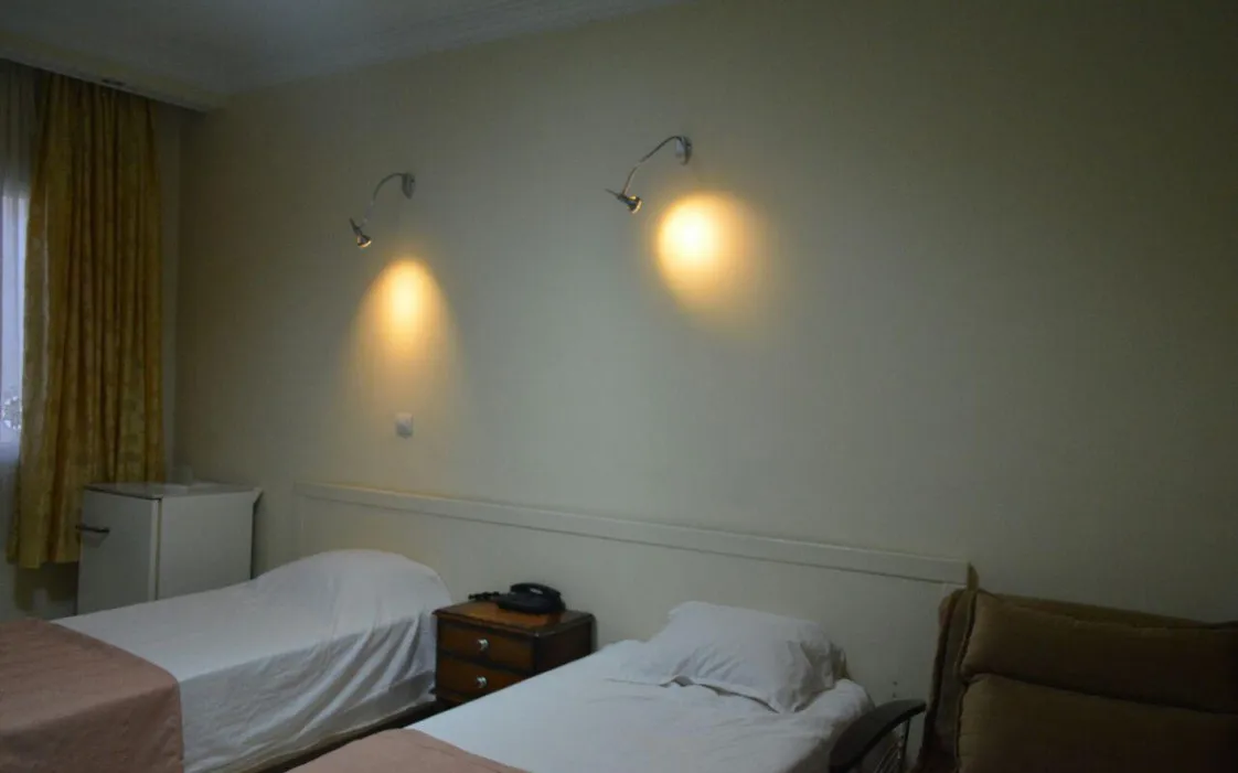 هتل خیام تهران - اتاق 2 تخته (2 تخت 1 نفره)