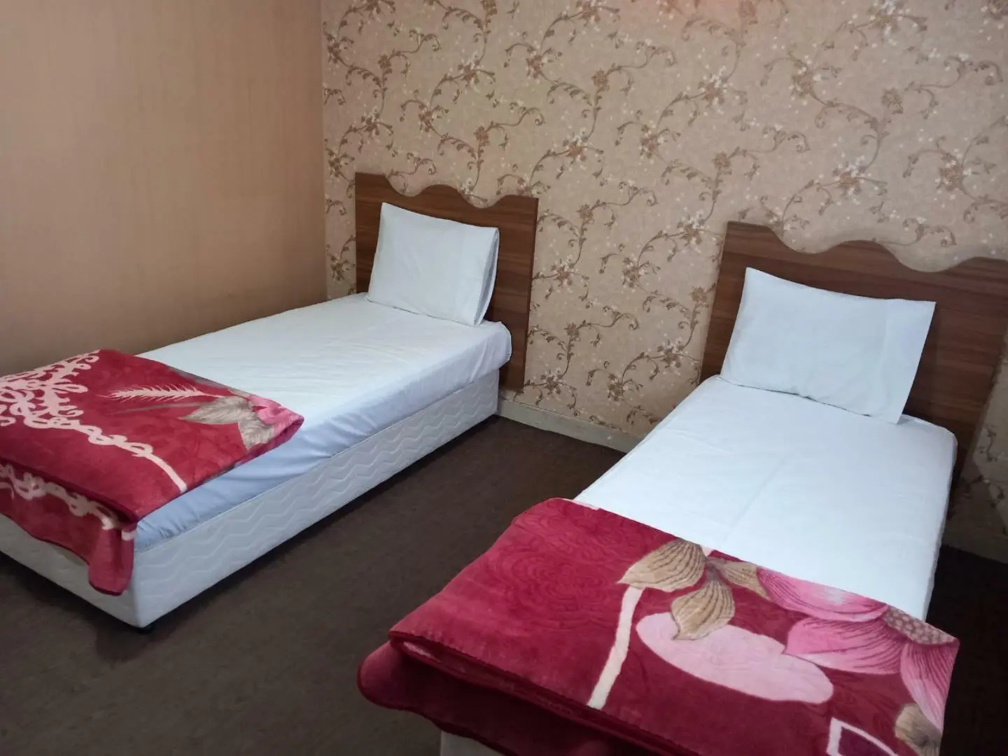 هتل رسپینا تهران - اتاق 2 تخته (2 تخت 1 نفره)