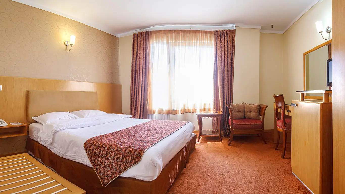 هتل ساینا تهران - اتاق 2 تخته (2 تخت 1 نفره)