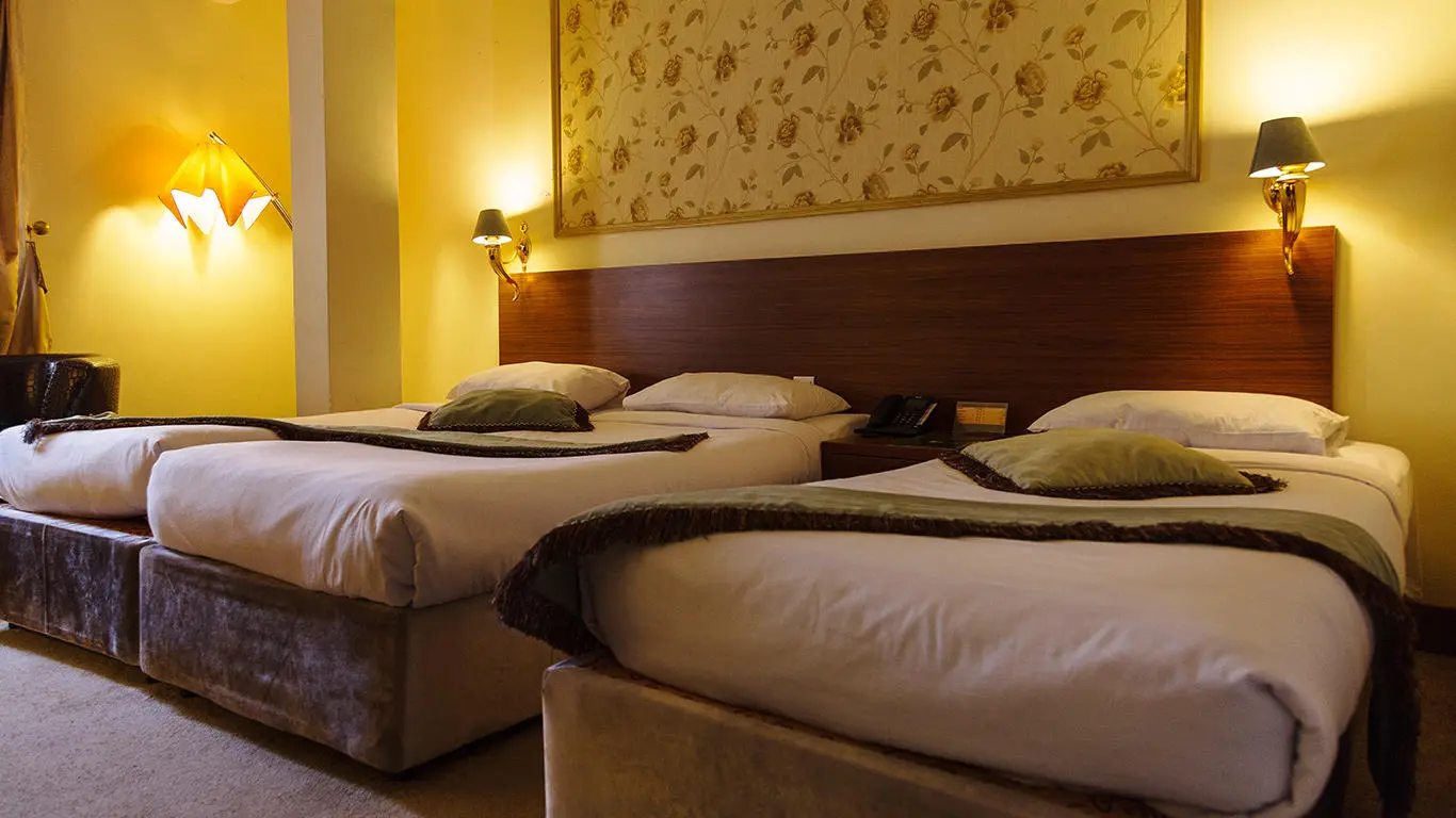 هتل مارلیک تهران - اتاق 3 تخته (3 تخت 1 نفره)