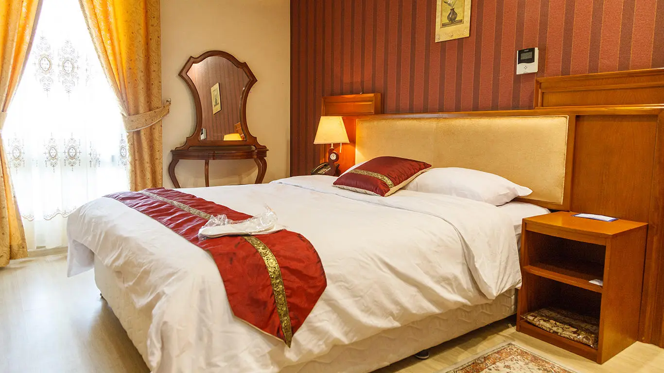 هتل تاوریژ تهران - اتاق 2 تخته (1 تخت 2 نفره)