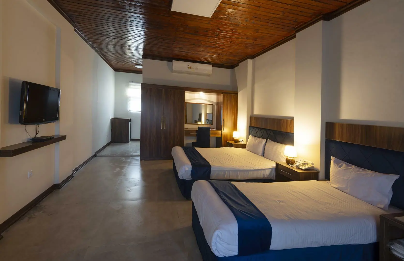 متل پارسیان رامسر - اتاق 3 تخته (1 تخت 2 نفره 1 تخت 1 نفره)