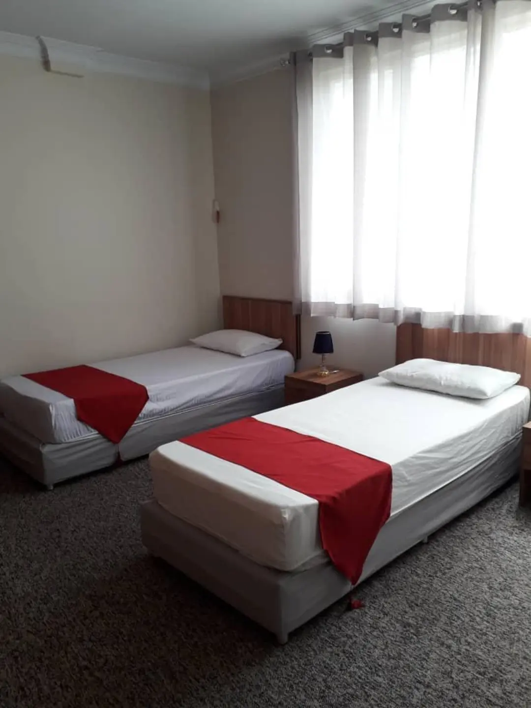 هتل آپارتمان آتلانتیس تهران - اتاق 2 تخته (2 تخت 2 نفره)